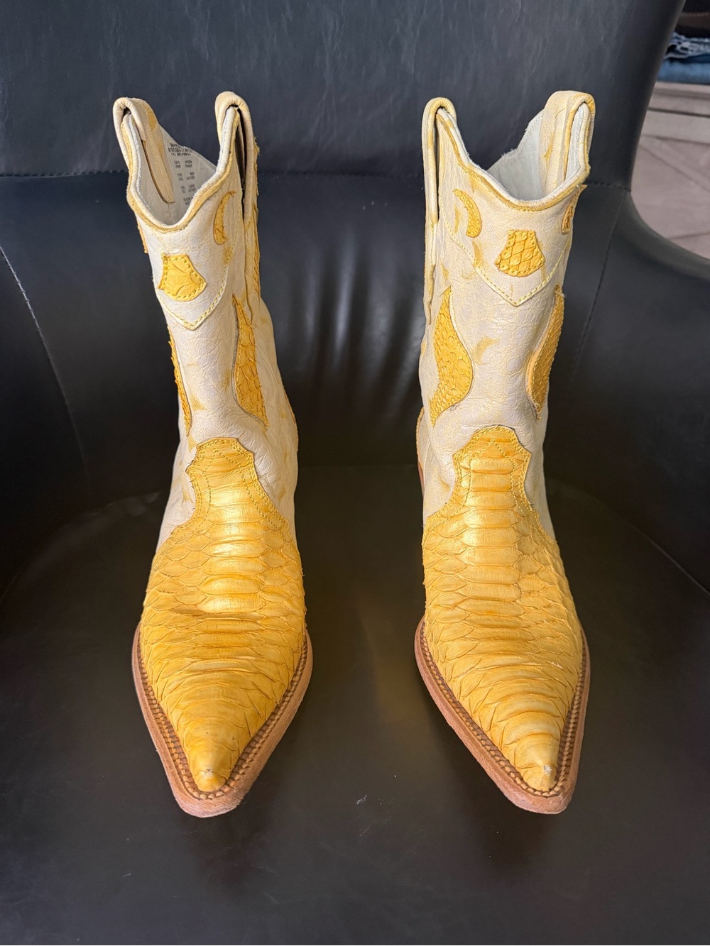 Frida Cuadra women’s western boots